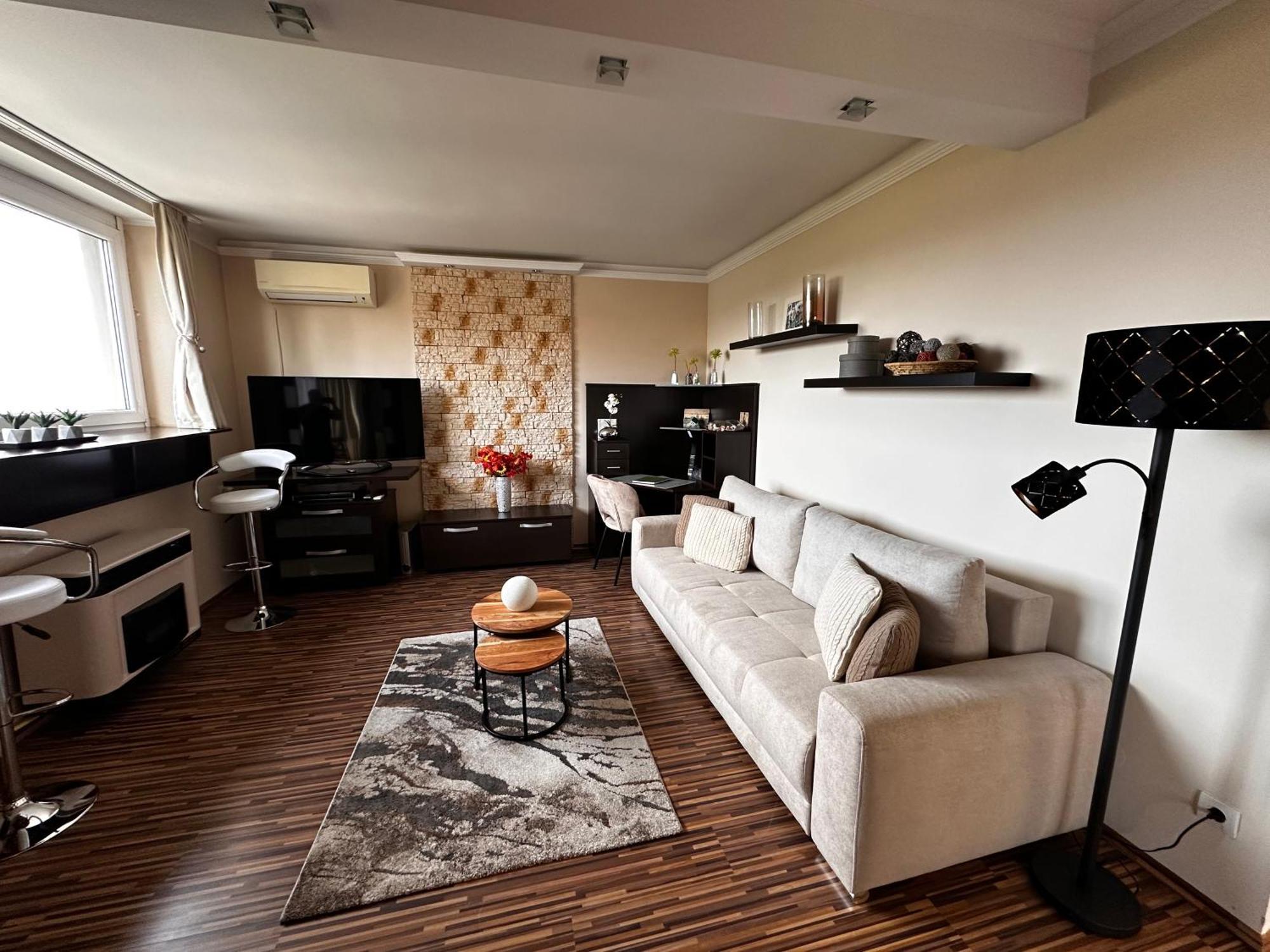 On Gellert Hill Downtown With Free Garage & Castle View Apartament Budapesta