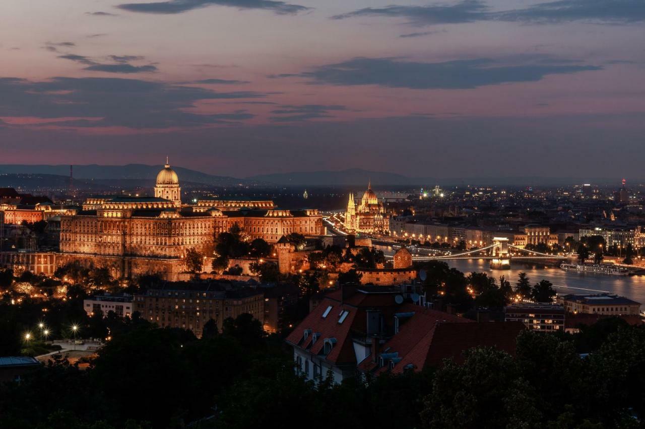 Apartament On Gellert Hill Downtown With Free Garage & Castle View